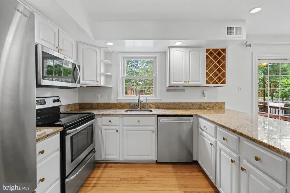 5426 CABOT RIDGE COURT Fairfax, VA 22032