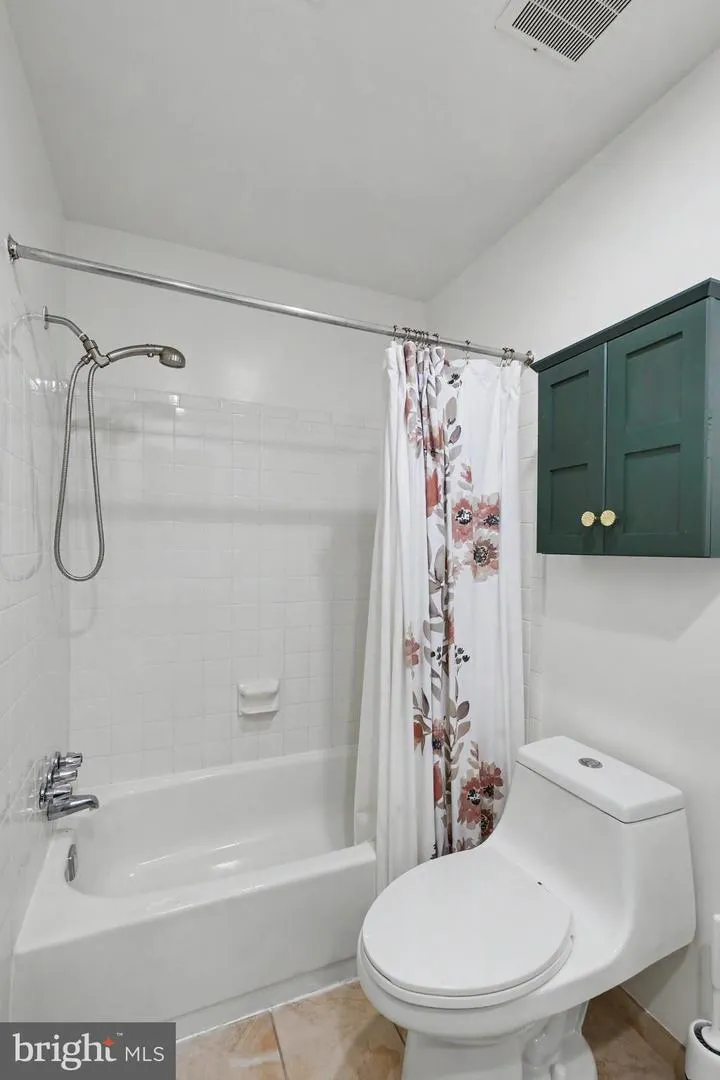 5426 CABOT RIDGE COURT Fairfax, VA 22032