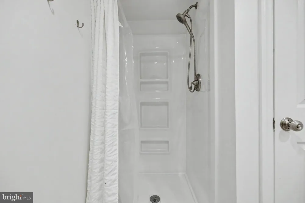 5426 CABOT RIDGE COURT Fairfax, VA 22032
