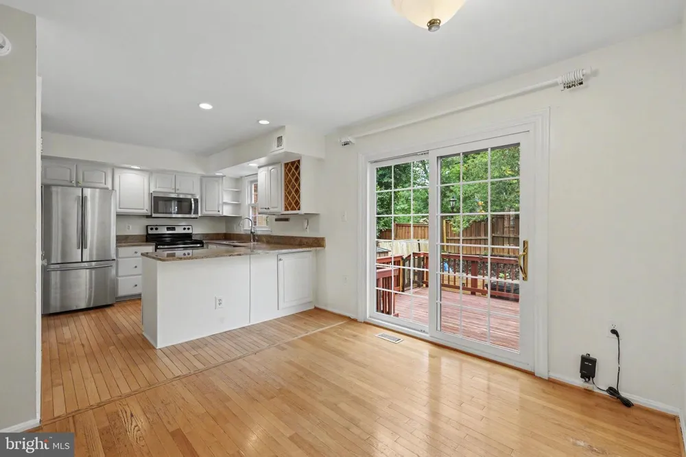 5426 CABOT RIDGE COURT Fairfax, VA 22032