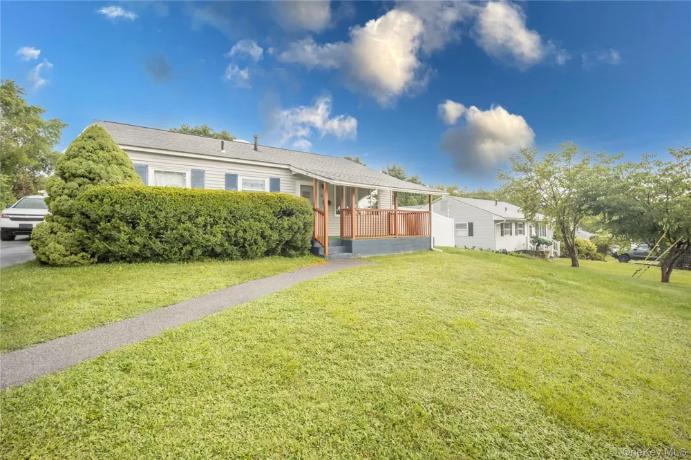 32 Peter Cooper Drive Poughkeepsie, NY 12601