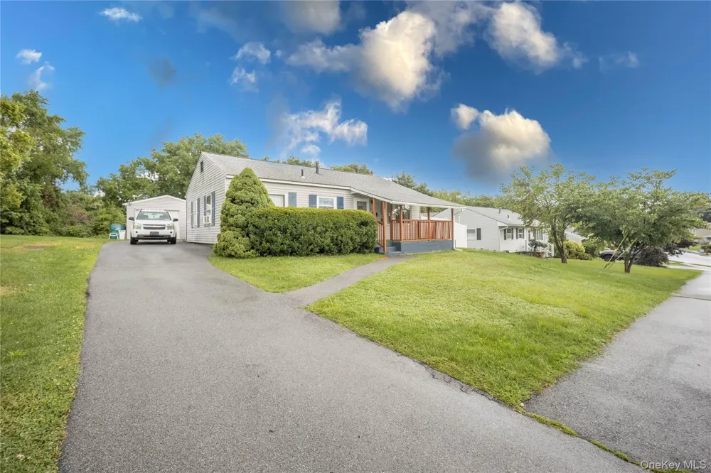 32 Peter Cooper Drive Poughkeepsie, NY 12601