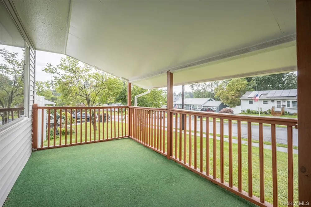 32 Peter Cooper Drive Poughkeepsie, NY 12601
