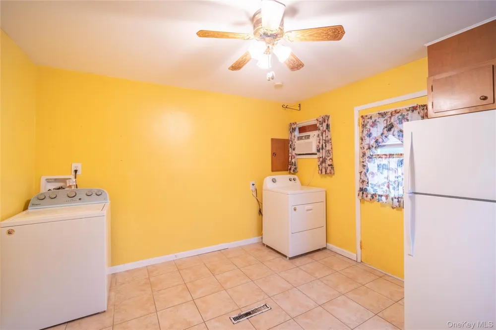 32 Peter Cooper Drive Poughkeepsie, NY 12601