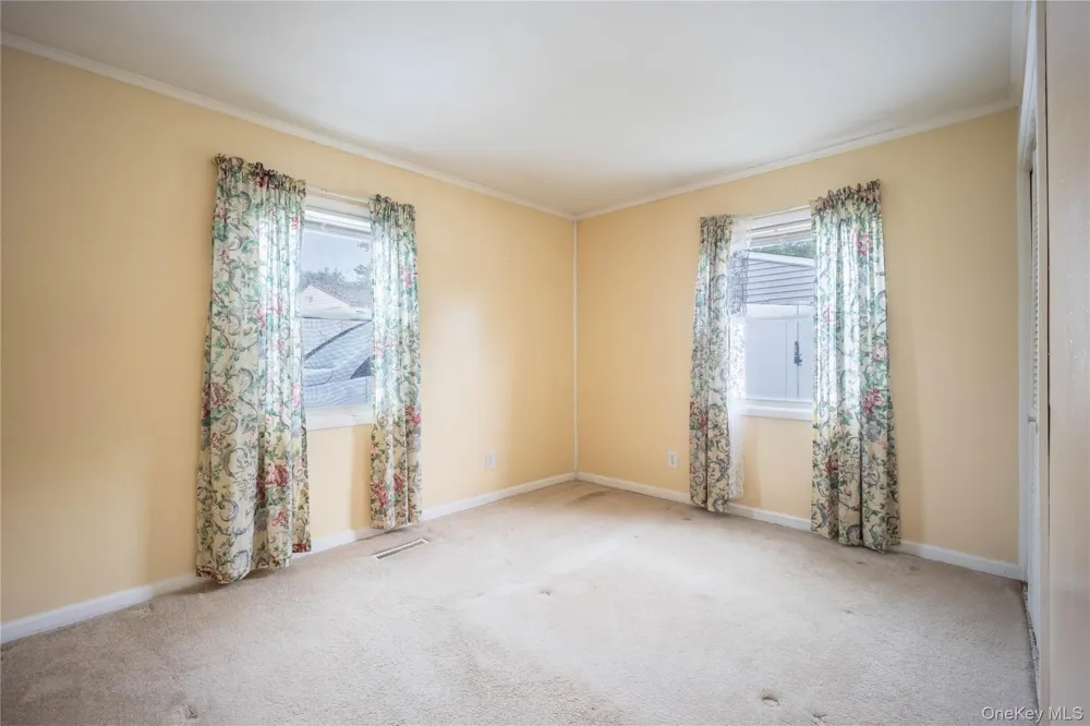 32 Peter Cooper Drive Poughkeepsie, NY 12601