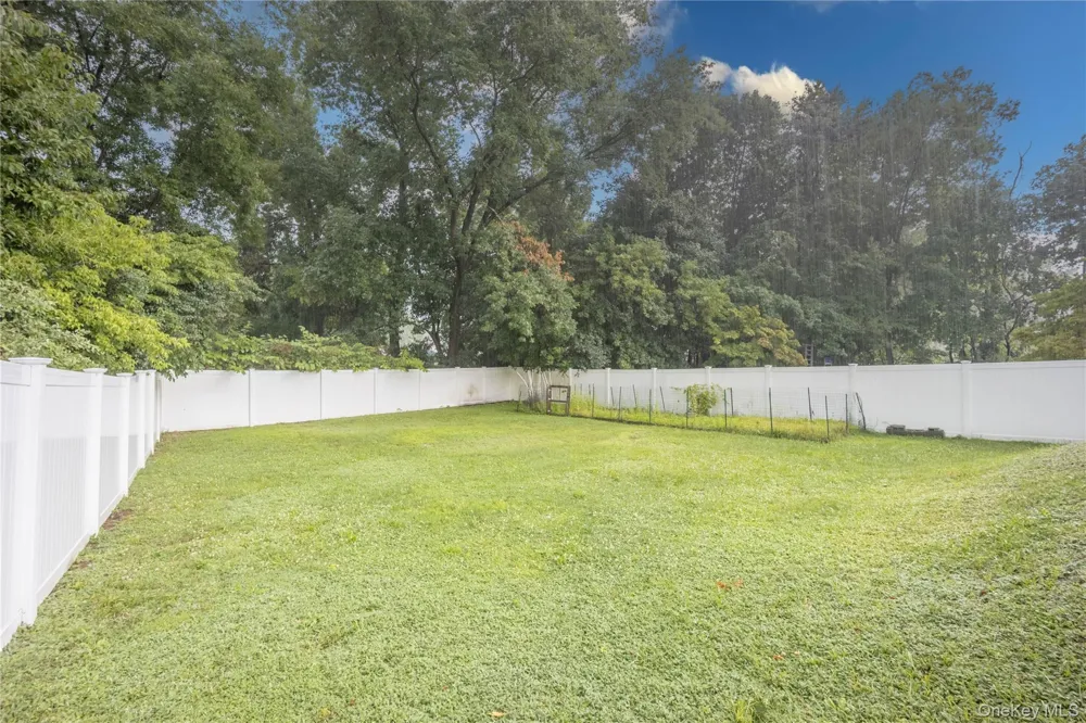 32 Peter Cooper Drive Poughkeepsie, NY 12601
