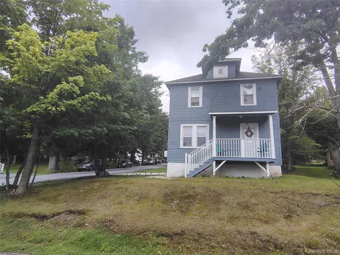 12 Emma Street