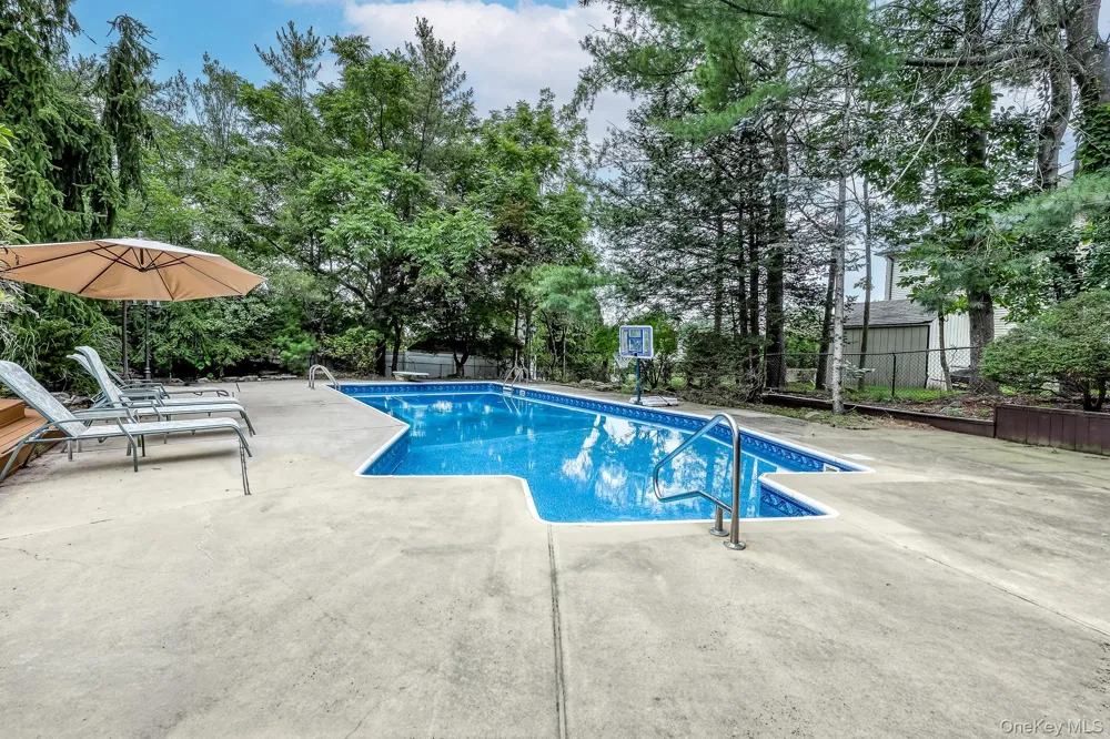 17 Snowdrop Drive New City, NY 10956