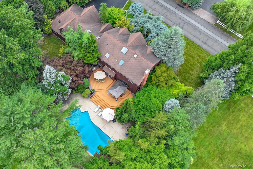 17 Snowdrop Drive New City, NY 10956