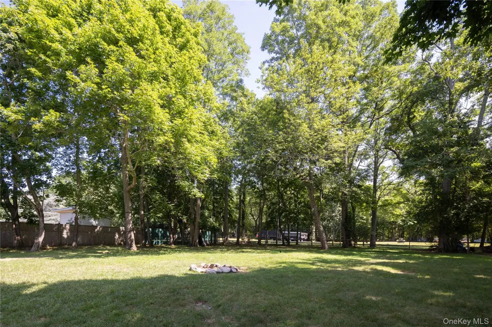 345 Cemetery Road East Marion, NY 11939