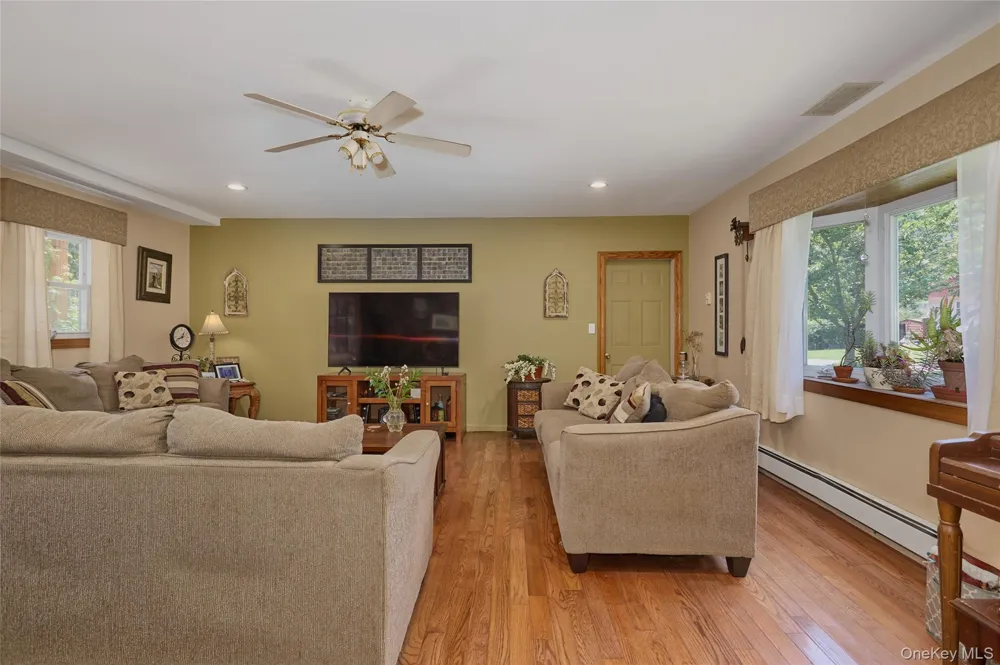 140 Nardin Road Lake Peekskill, NY 10537