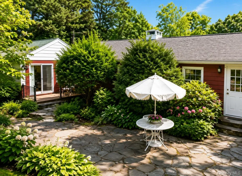 1 Hendrie Dr Extension Call Listing Agent, CT 06870