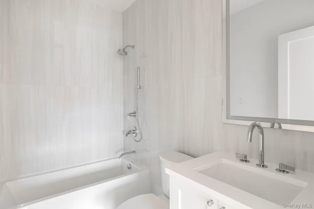 2 D'Amico Court Melville, NY 11747