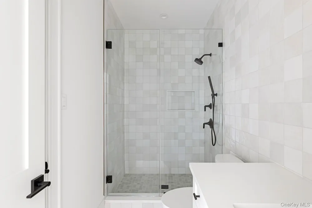 2 D'Amico Court Melville, NY 11747