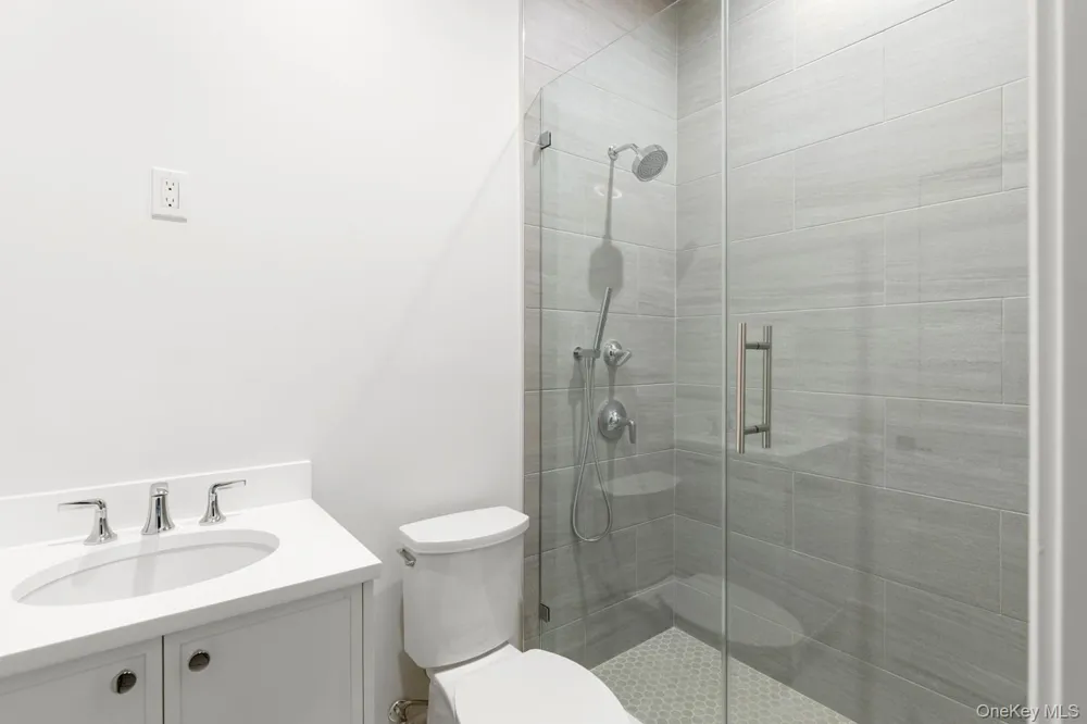 2 D'Amico Court Melville, NY 11747