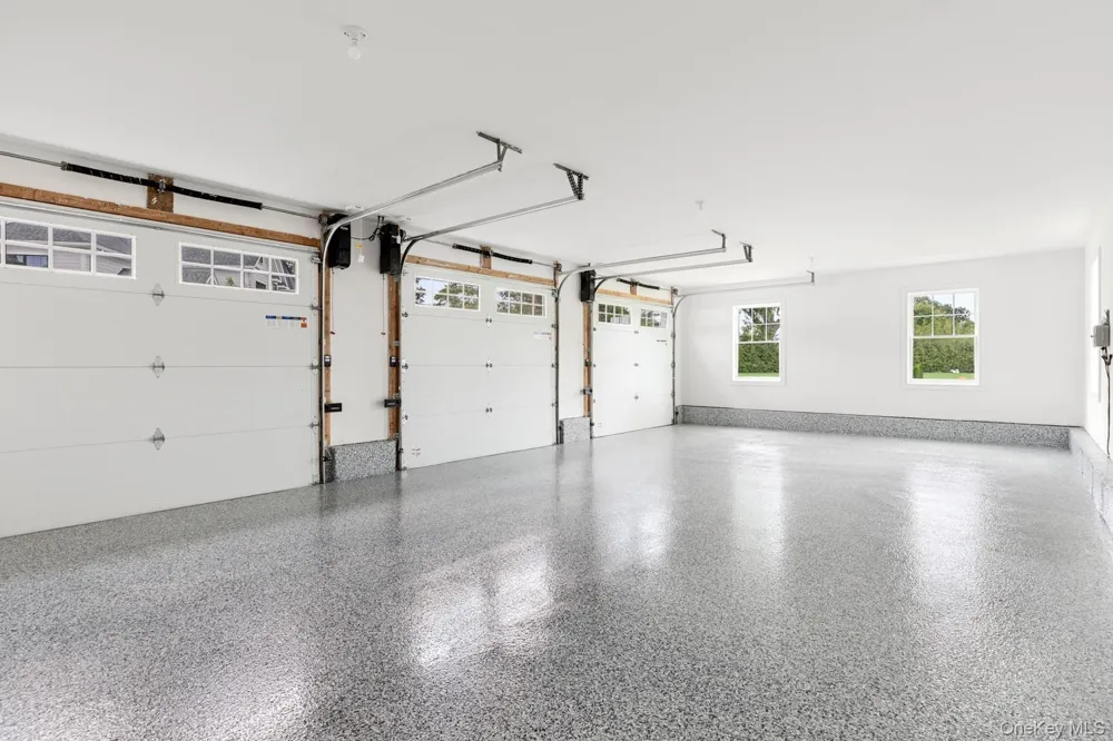 2 D'Amico Court Melville, NY 11747