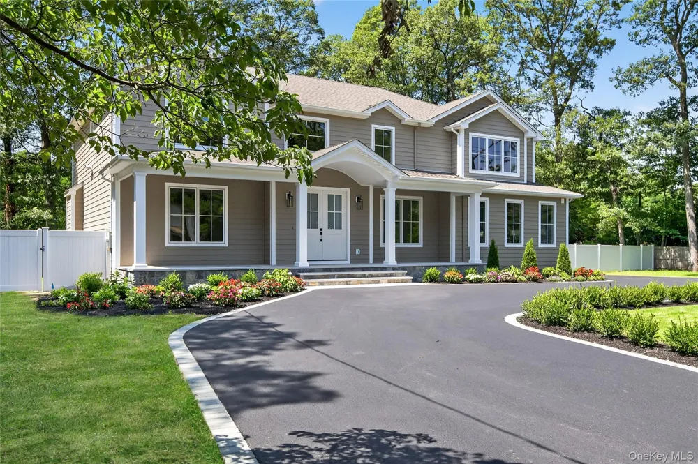 654 Caledonia Road Dix Hills, NY 11746