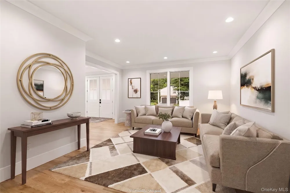 654 Caledonia Road Dix Hills, NY 11746