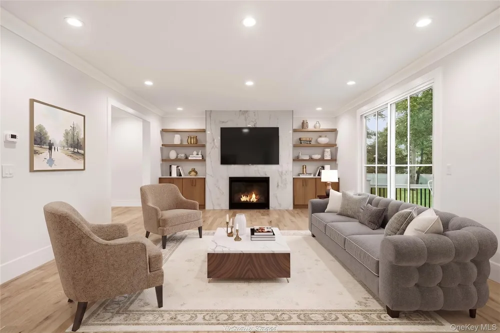 654 Caledonia Road Dix Hills, NY 11746