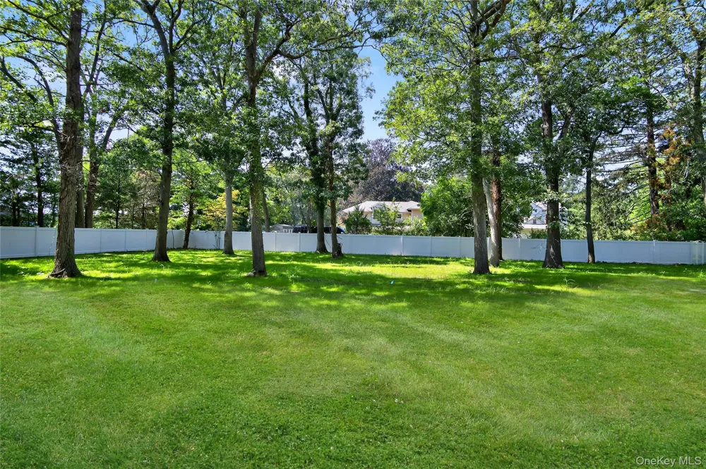 654 Caledonia Road Dix Hills, NY 11746