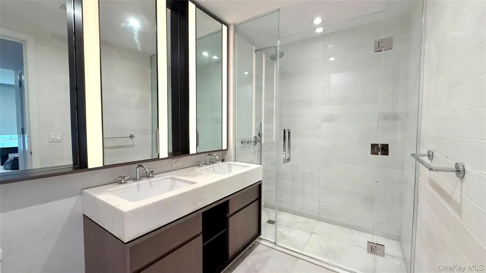 251 1st Street #4A Brooklyn, NY 11215