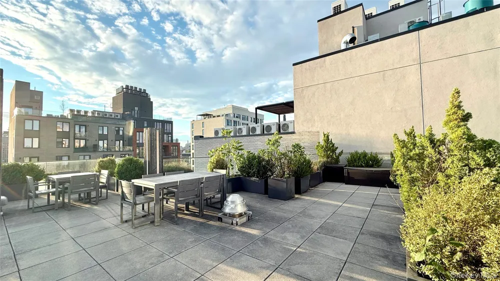 251 1st Street #4A Brooklyn, NY 11215