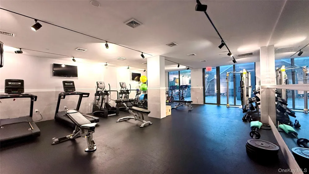 251 1st Street #4A Brooklyn, NY 11215