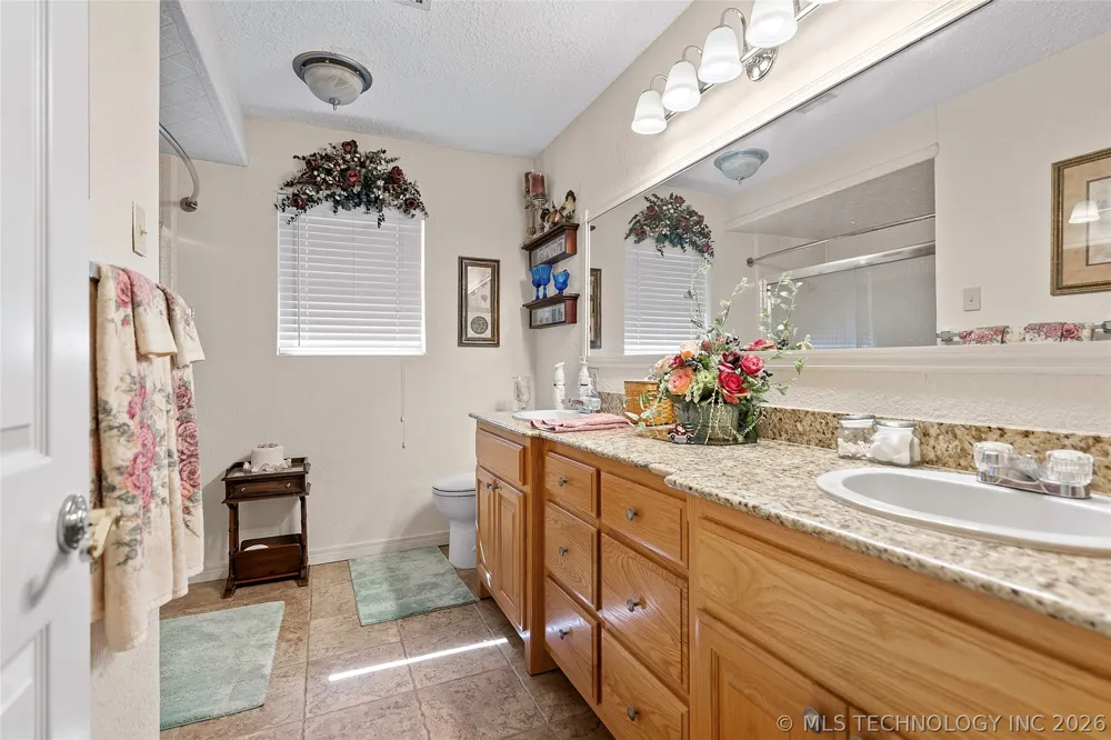 6892 Meridian Road Ardmore, OK 73401