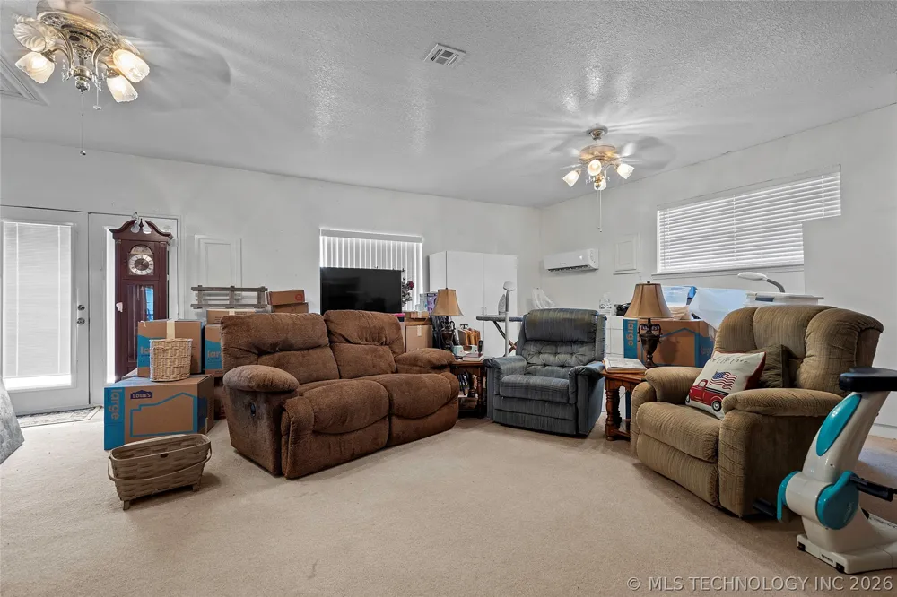 6892 Meridian Road Ardmore, OK 73401