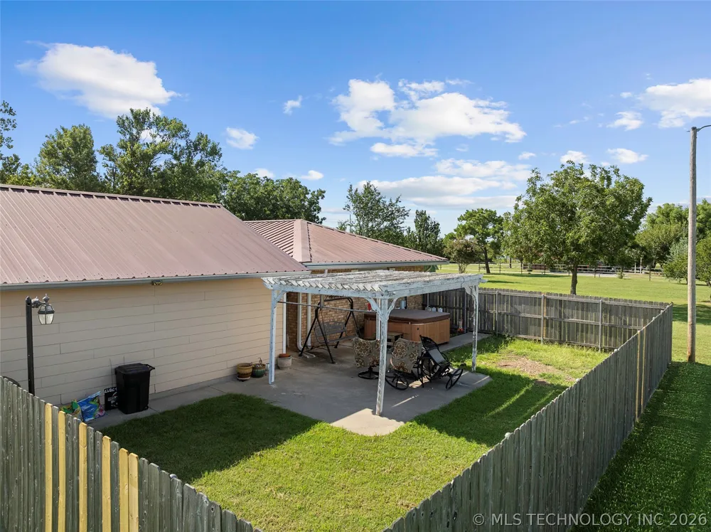 6892 Meridian Road Ardmore, OK 73401