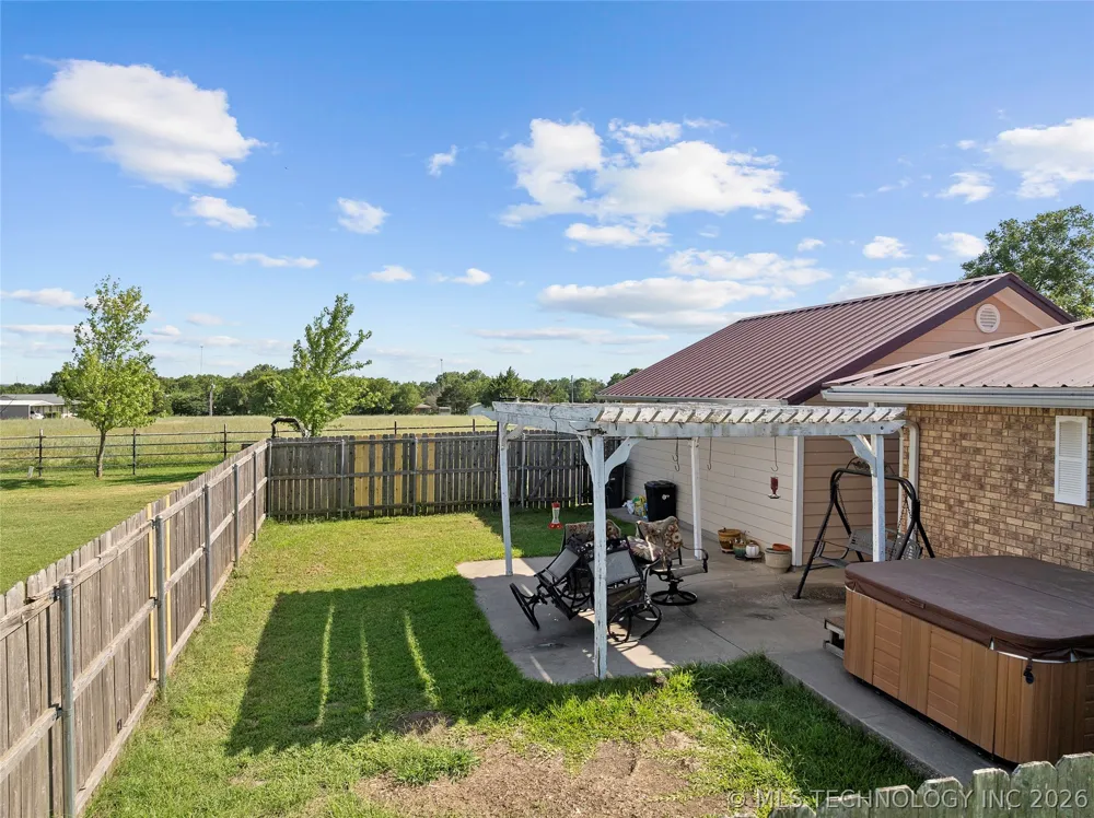 6892 Meridian Road Ardmore, OK 73401