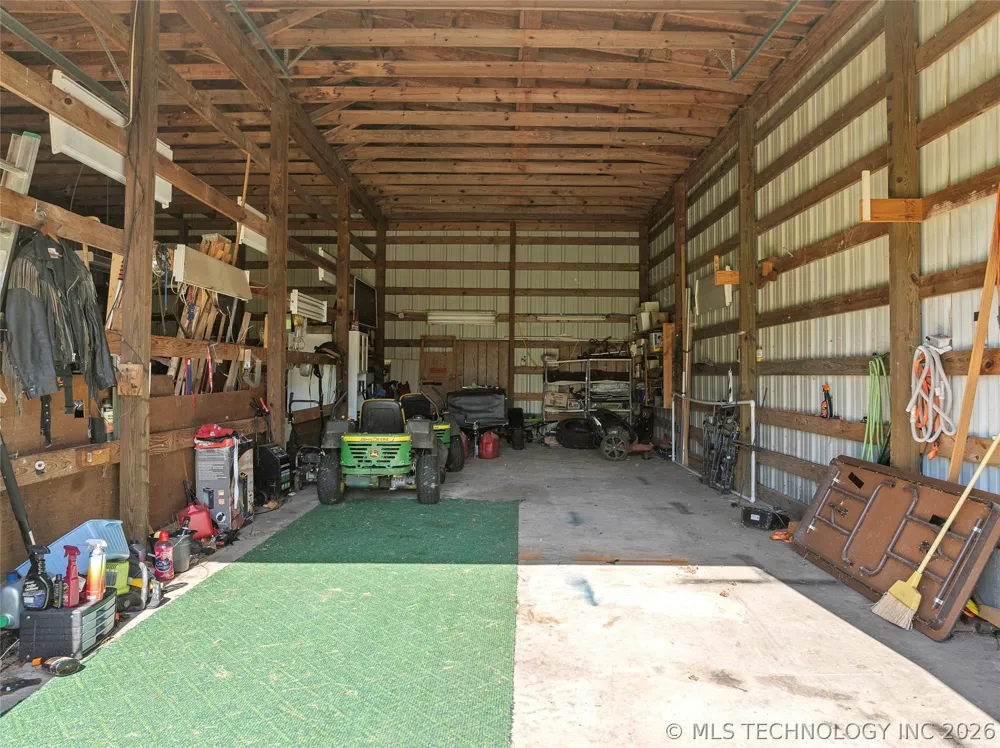 6892 Meridian Road Ardmore, OK 73401