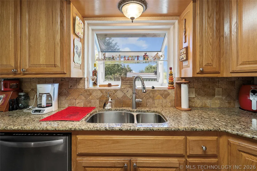 6892 Meridian Road Ardmore, OK 73401