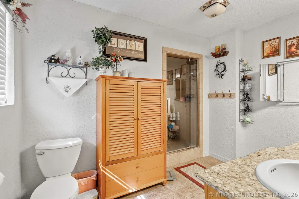 6892 Meridian Road Ardmore, OK 73401