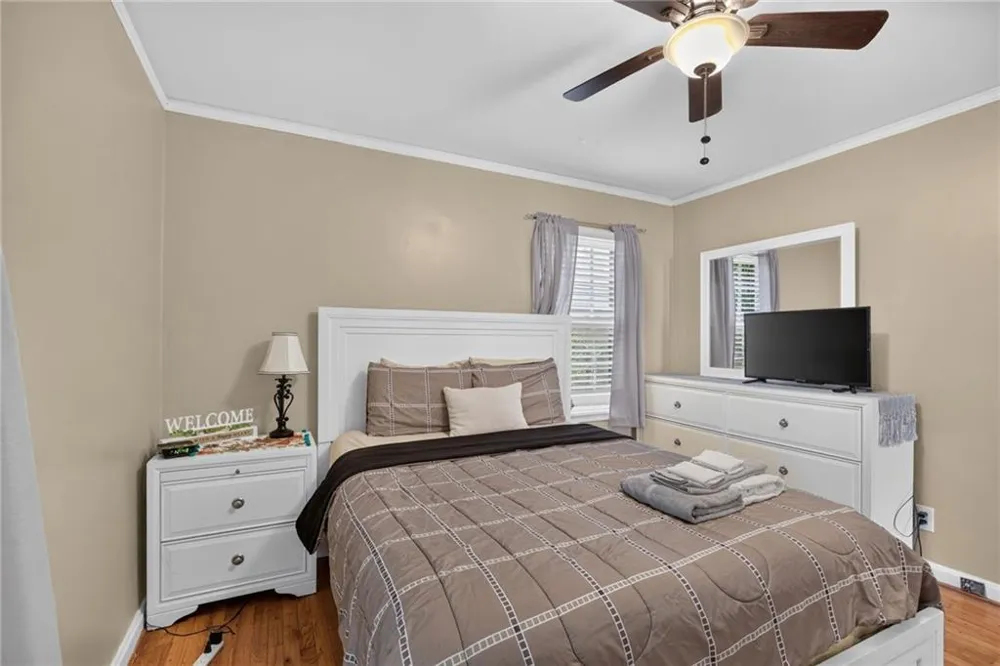 2727 Humphries Street East Point, GA 30344
