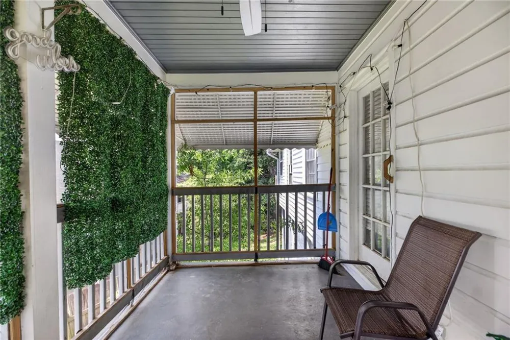 2727 Humphries Street East Point, GA 30344