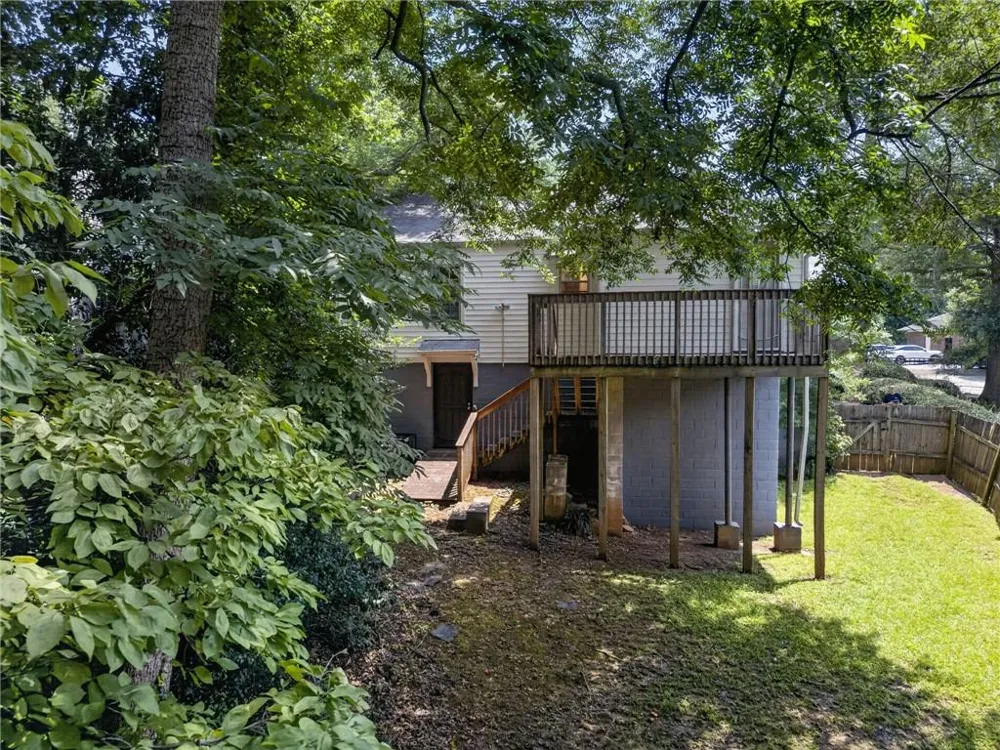 2727 Humphries Street East Point, GA 30344