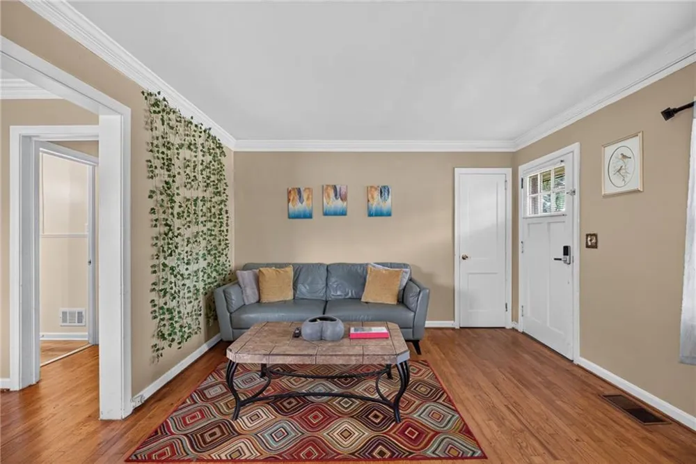 2727 Humphries Street East Point, GA 30344
