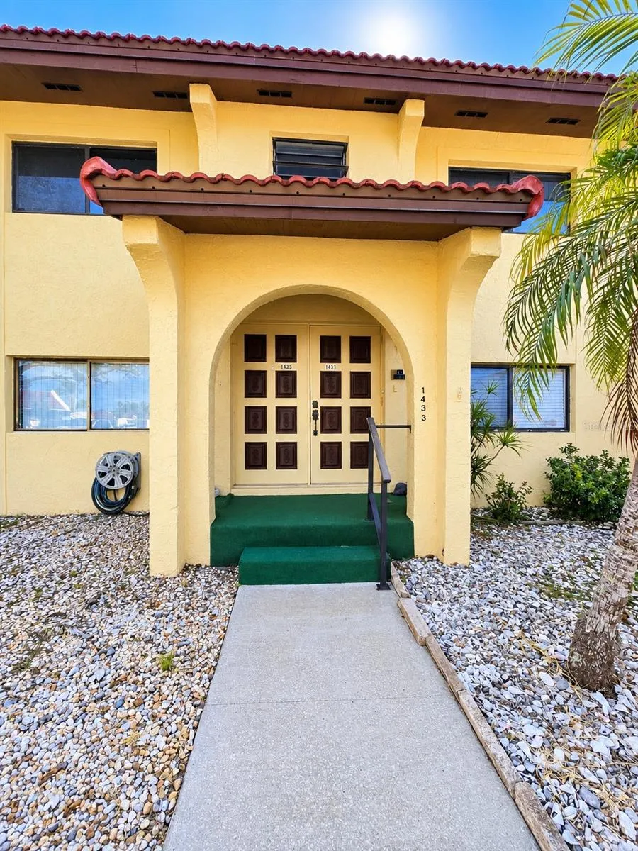 1435 57TH STREET W #1435 Bradenton, FL 34209