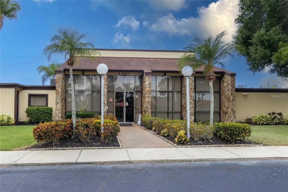 1435 57TH STREET W #1435 Bradenton, FL 34209