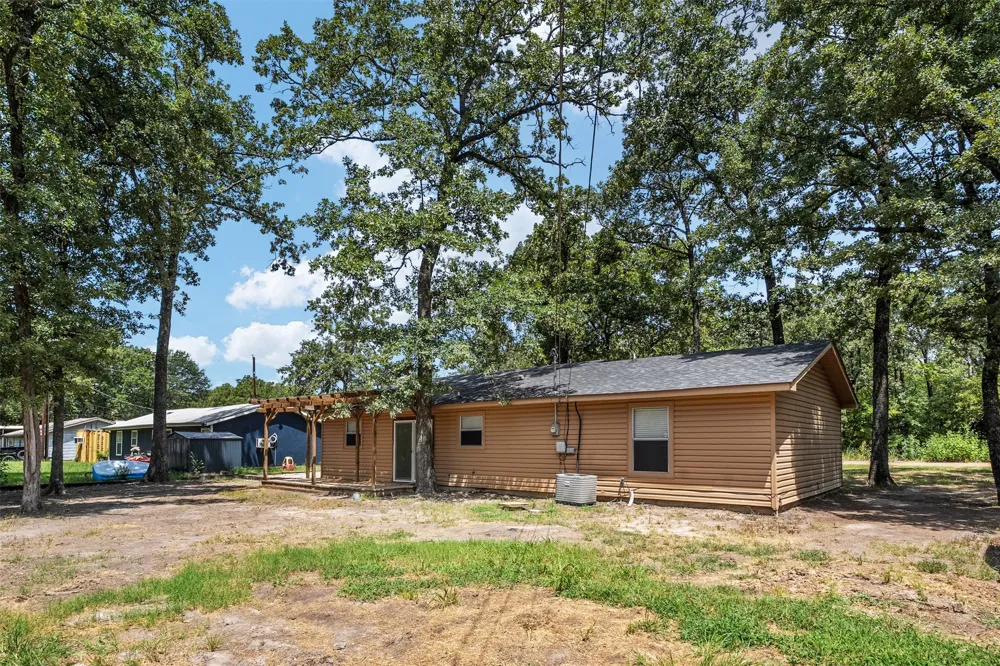 217 Pierce Drive Mabank, TX 75156