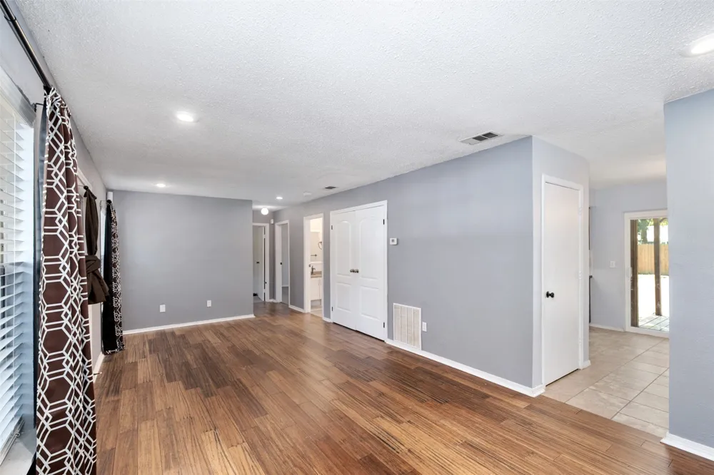 217 Pierce Drive Mabank, TX 75156
