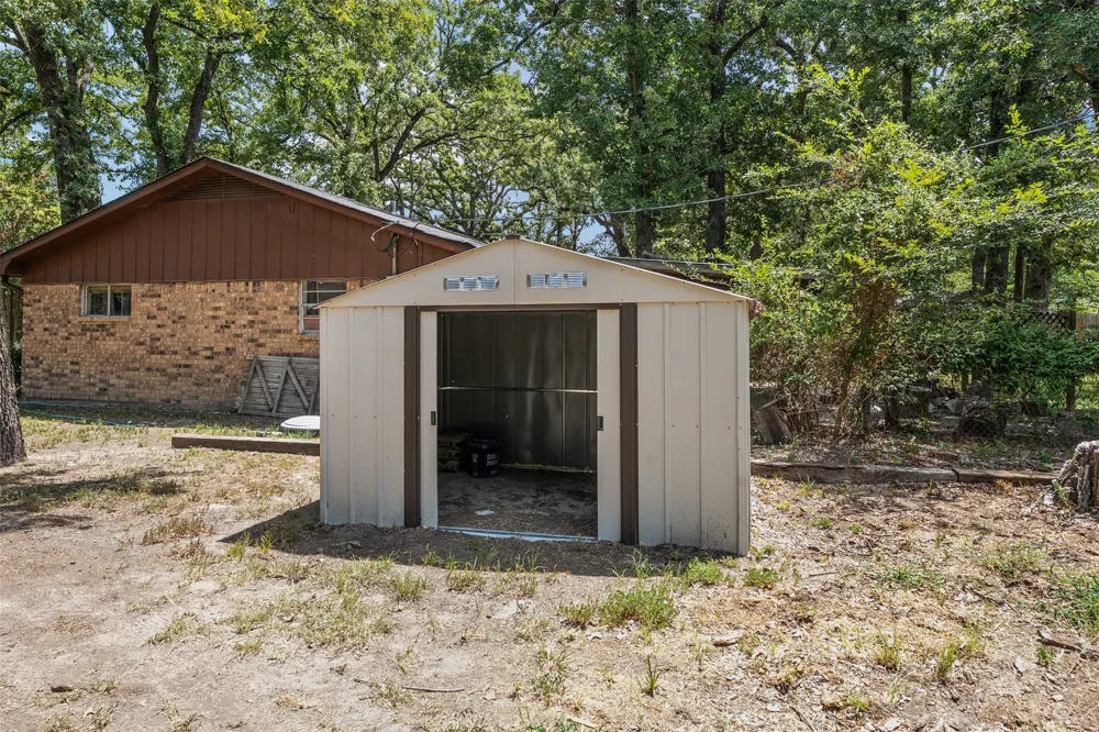 217 Pierce Drive Mabank, TX 75156