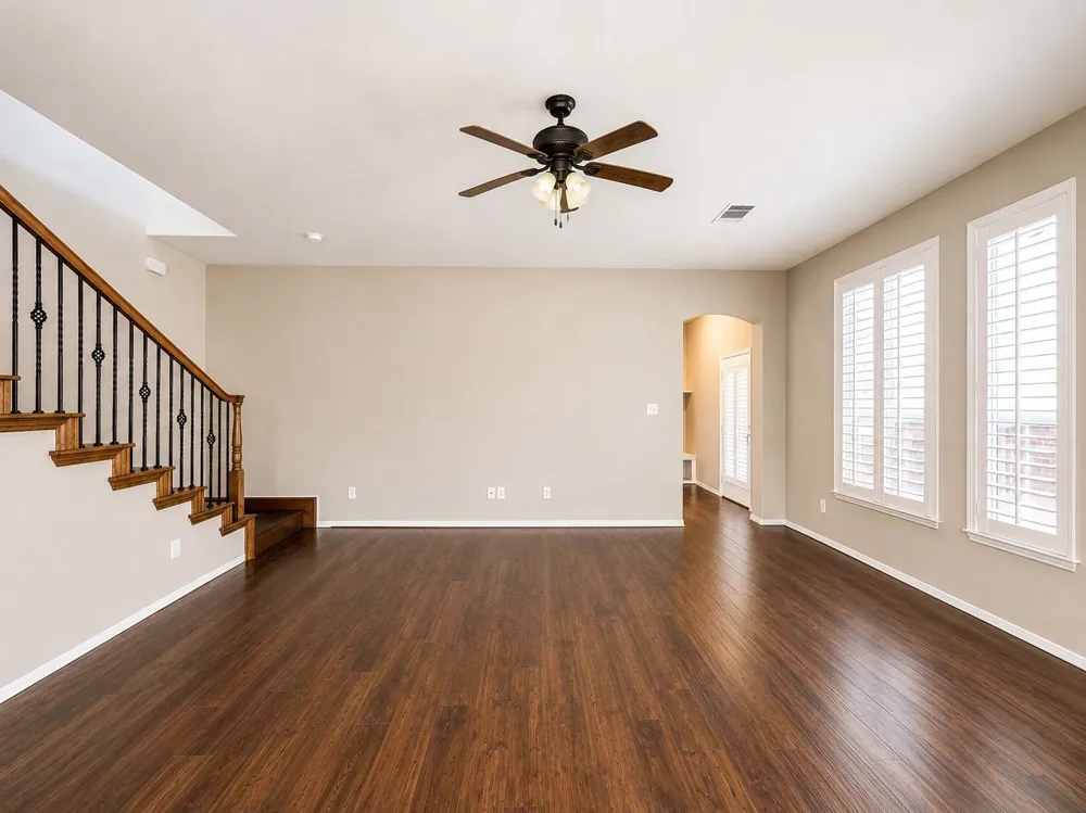 226 Knapford Euless, TX 76040