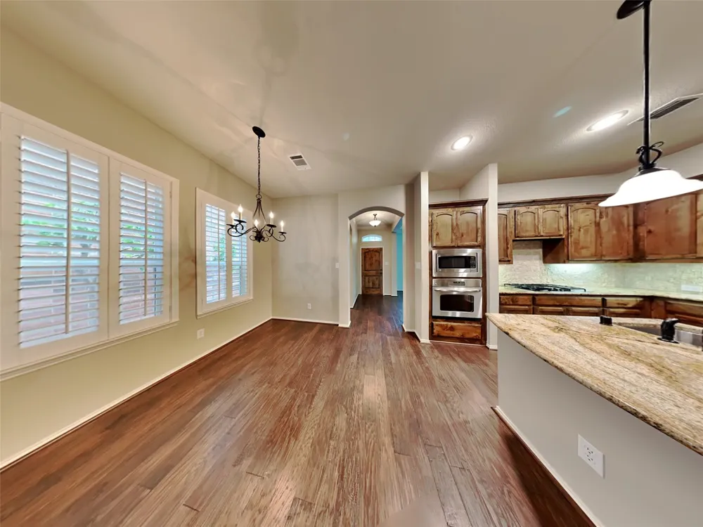 226 Knapford Euless, TX 76040