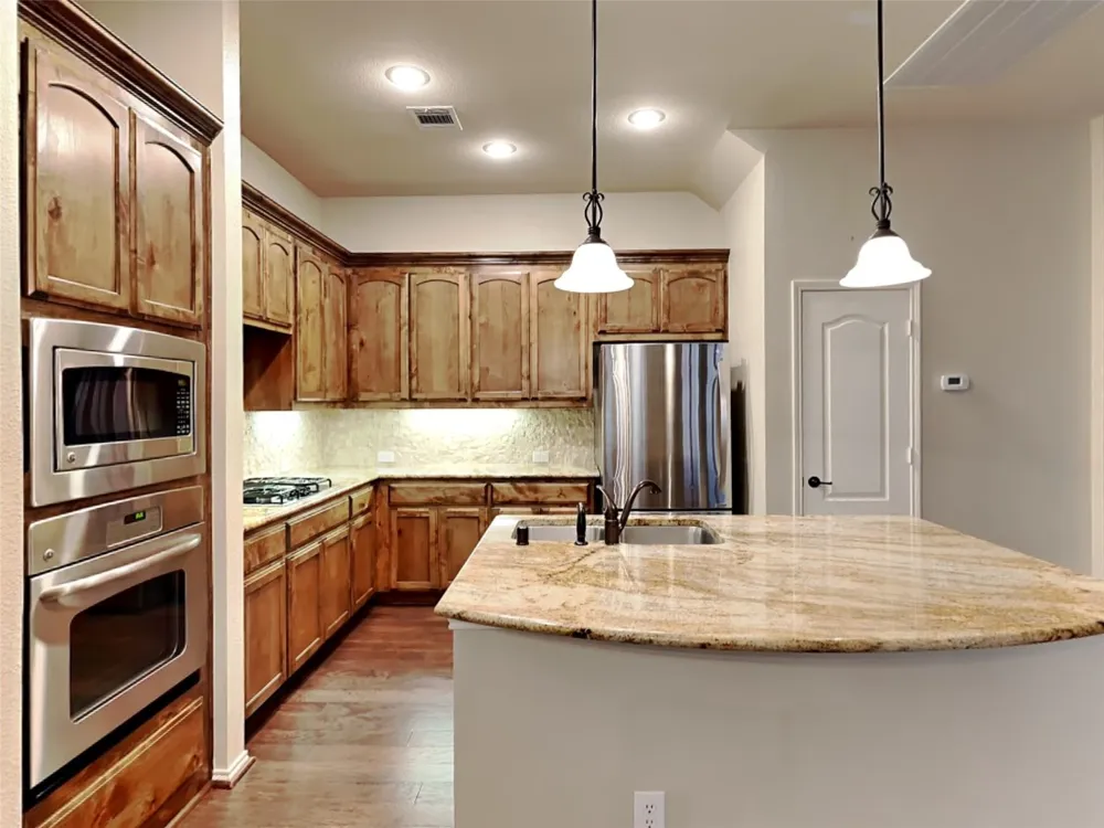 226 Knapford Euless, TX 76040