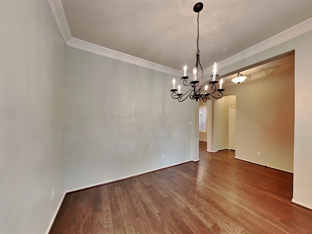226 Knapford Euless, TX 76040