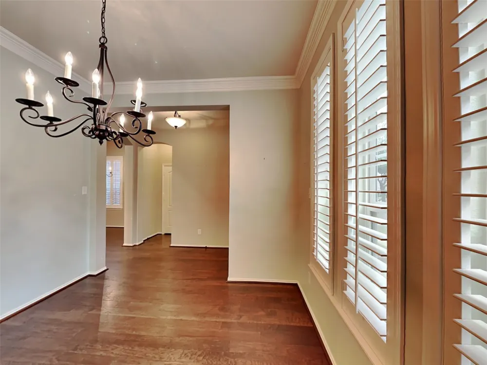 226 Knapford Euless, TX 76040