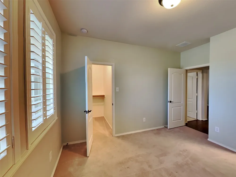 226 Knapford Euless, TX 76040