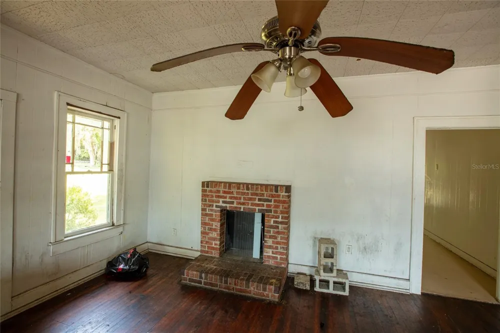14962 NE US HIGHWAY 301 Waldo, FL 32694